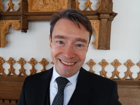 Michael Köster, Verwaltung und Trauerdruck im Bestattungshaus Kümpel